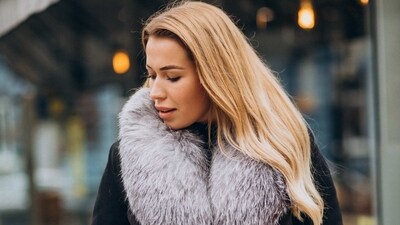 Fur or Faux Fur Stole: A fur or faux fur stole is a luxurious accessory that can be draped over your shoulders to add a touch of glamour to any outfit. (freepik) Fur or Faux Fur Stole: A fur or faux fur stole is a luxurious accessory that can be draped over your shoulders to add a touch of glamour to any outfit. (freepik)