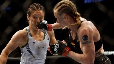 Alexa Grasso of Mexico fights Valentina Shevchenko of Kyrgyzstan in the UFC flyweight championship fight during the UFC 285 event at T-Mobile Arena. (Getty Images via AFP) Alexa Grasso of Mexico fights Valentina Shevchenko of Kyrgyzstan in the UFC flyweight championship fight during the UFC 285 event at T-Mobile Arena. (Getty Images via AFP)