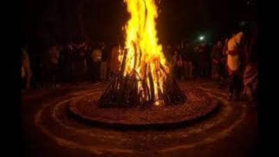 Holika Dahan will take place on the intervening night of March 6 and 7, between 12.40 a.m. to 5.56 am (Pic for representation) Holika Dahan will take place on the intervening night of March 6 and 7, between 12.40 a.m. to 5.56 am (Pic for representation)