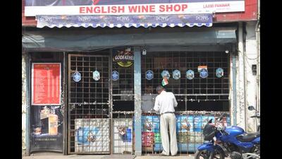 In the 2023-24 Excise Policy, which will come into force from April 1, the Chandigarh excise department has not increased the rates of liquor, but has hiked the minimal retail sale price of all beer brands by ₹10. (HT Photo) In the 2023-24 Excise Policy, which will come into force from April 1, the Chandigarh excise department has not increased the rates of liquor, but has hiked the minimal retail sale price of all beer brands by ₹10. (HT Photo)