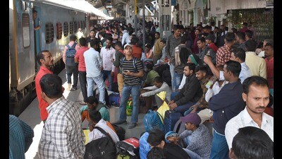 Rush at the Ludhiana railway station on Sunday. (Gurpreet Singh/HT photo)