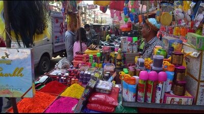 Shops in different markets of Sangam city selling Holi related products. (Anil Kumar Maurya/HT) Shops in different markets of Sangam city selling Holi related products. (Anil Kumar Maurya/HT)