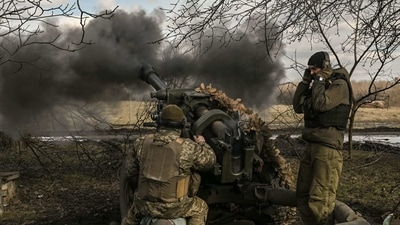 Russia-Ukraine War: Ukrainian servicemen fire a 105mm Howitzer towards Russian positions, near the city of Bakhmut. (AFP) Russia-Ukraine War: Ukrainian servicemen fire a 105mm Howitzer towards Russian positions, near the city of Bakhmut. (AFP)