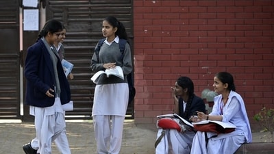 CBSE Class 12 Physics exam tomorrow, check sample paper, guidelines, dress code (Biplov Bhuyan/HT PHOTO)