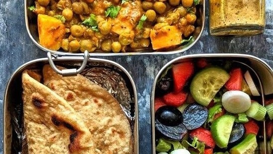 1. Eat a variety of foods: Eating a variety of foods is essential for getting all the nutrients you need. Aim to include a variety of fruits, vegetables, whole grains, lean proteins, and healthy fats in your diet.(Pinterest)