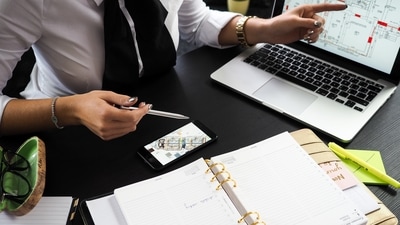 1. Set clear goals: It's hard to stay motivated if you don't know what you're working towards. Set specific, measurable, and achievable goals that are meaningful to you. (Pexels) 1. Set clear goals: It's hard to stay motivated if you don't know what you're working towards. Set specific, measurable, and achievable goals that are meaningful to you. (Pexels)
