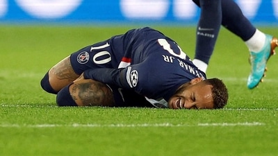 Paris St Germain's Neymar reacts after sustaining an injury (REUTERS)