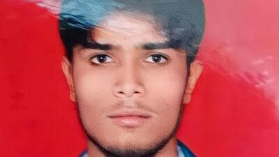 The incident took place at 9pm on Sunday when the deceased man, Jay Kumar, who worked as a waiter, returned home drunk. (Sakib Ali/HT Photo)