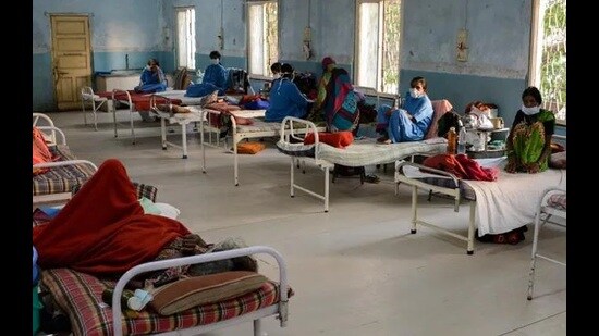 The patients have symptoms of cough, nausea, sore throat, shortness of breath, body ache and diarrhoea. (For Representation)