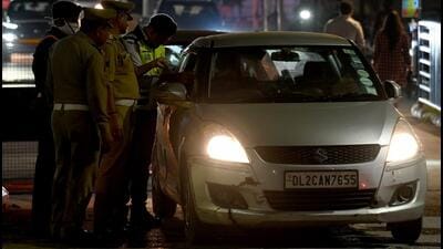 The GB Nagar traffic police conduct checks for drink driving at Sector 38 on Sunday. (Sunil Ghosh/HT Photo) The GB Nagar traffic police conduct checks for drink driving at Sector 38 on Sunday. (Sunil Ghosh/HT Photo)