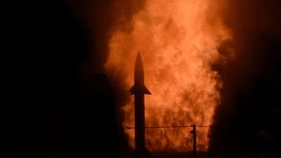 MRSAM was developed jointly by Defence Research and Development Organization (DRDO) and Israeli Aerospace Industries (IAI) (source:Twitter/@indiannavy)
