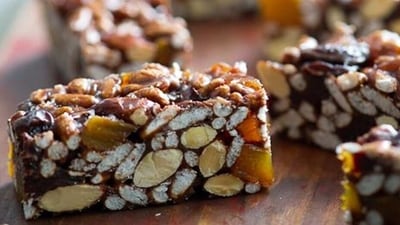 2. Fruit and Nut Bars: Fruit and nut bars are a great snack for weight loss because they are low in calories, high in fiber, and full of healthy fats. They are also a great way to get a boost of energy without having to worry about added sugar. (Pinterest) 2. Fruit and Nut Bars: Fruit and nut bars are a great snack for weight loss because they are low in calories, high in fiber, and full of healthy fats. They are also a great way to get a boost of energy without having to worry about added sugar. (Pinterest)