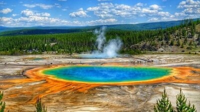 Yellowstone National Park: Yellowstone National Park is one of the most popular national parks in the US. The park is home to a variety of wildlife, including bison, elk, and bears. Visitors can also explore the park's geothermal features, such as its geysers and hot springs.&nbsp; (Unsplash)