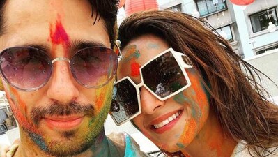 Sidharth Malhotra celebrated Holi with Kiara Advani. Sidharth Malhotra celebrated Holi with Kiara Advani.