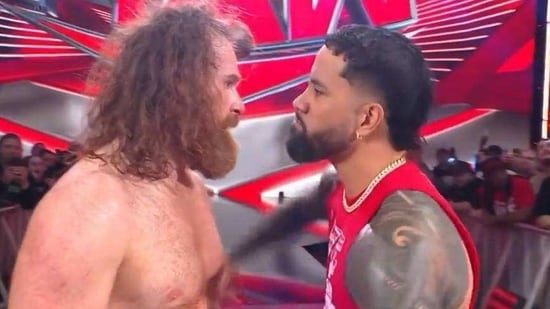 Sami Zayn(left); Jey Uso (Twitter)