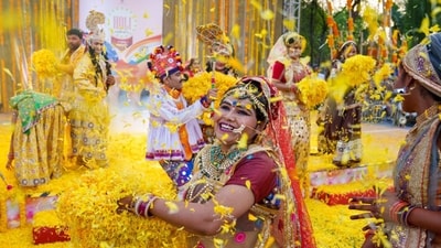 Tribal folk dancers from Central Gujarat performed at the Holi event in Gandhinagar in the presence of Australian Prime Minister Anthony Albanese. (Twitter) Tribal folk dancers from Central Gujarat performed at the Holi event in Gandhinagar in the presence of Australian Prime Minister Anthony Albanese. (Twitter)