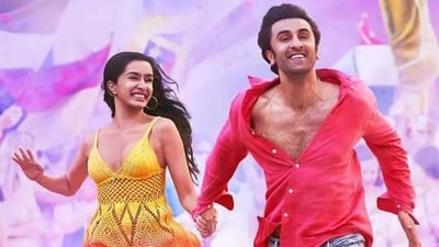 Tu Jhoothi Main Makkaar review: Ranbir Kapoor and Shraddha Kapoor in an age-old love story packaged in a modern day setup. Tu Jhoothi Main Makkaar review: Ranbir Kapoor and Shraddha Kapoor in an age-old love story packaged in a modern day setup.