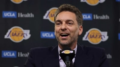 Former Los Angeles Lakers Pau Gasol #16 speaks to the media during a press conference before his jersey retirement ceremony taking place at halftime in the game between the Memphis Grizzlies and the Los Angeles Lakers at Crypto.com Arena. (Getty Images via AFP) Former Los Angeles Lakers Pau Gasol #16 speaks to the media during a press conference before his jersey retirement ceremony taking place at halftime in the game between the Memphis Grizzlies and the Los Angeles Lakers at Crypto.com Arena. (Getty Images via AFP)