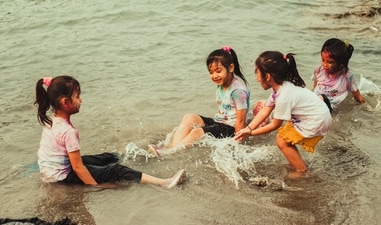 Tips for parents to ensure your kids have a fun and safe Holi (Photo by Sagar Shrestha on Unsplash) Tips for parents to ensure your kids have a fun and safe Holi (Photo by Sagar Shrestha on Unsplash)