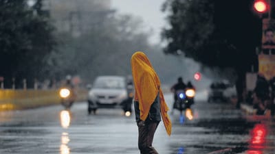Isolated rainfall was reported from south Delhi’s Vasant Kunj and Vasant Vihar, as well as parts of Gurugram such as Alipur village, IMD officials said. (unil Ghosh/HT photo)