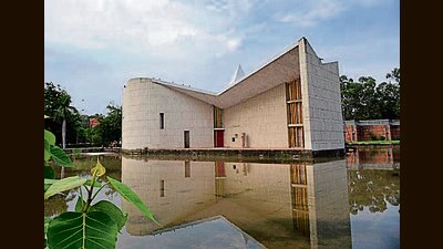 Panjab University (PU), Chandigarh, has sought details of utilisation of the retirement benefit fund from all non-government colleges affiliated to it. (HT File Photo)