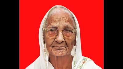 Shaurya Chakra Awardee Jaswant Kaur passed away after a brief illness at Shahbad of Kurukshetra district. (HT Photo)