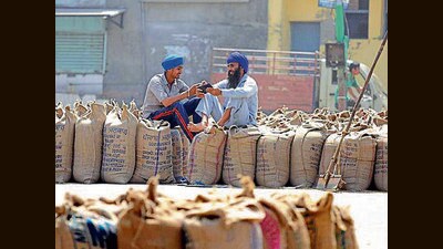 The memorandum submitted by ZPSC said, the names of the ineligible beneficiaries should be struck-off only after conducting a proper survey. (HT File Photo ( Representational Photo) )
