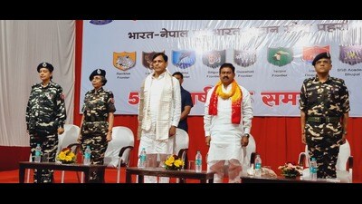 Union minister praises security force for safeguarding borders (HT Photo) Union minister praises security force for safeguarding borders (HT Photo)