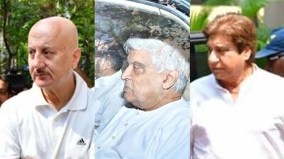 Anupam Kher, Javed Akhtar, Raj Babbar reached Satish Kaushik's home to meet his family. Anupam Kher, Javed Akhtar, Raj Babbar reached Satish Kaushik's home to meet his family.