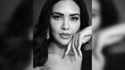 Esha Gupta amped up her look with statement danglers from the jewellery line of Mahesh Notandass. (Instagram/@egupta) Esha Gupta amped up her look with statement danglers from the jewellery line of Mahesh Notandass. (Instagram/@egupta)