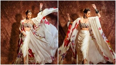 Malaika Arora is an absolute fashionista. The actor keeps slaying fashion goals like a pro with snippets from her fashion diaries on her Instagram profile on a regular basis. From acing casual ensembles to festive attires to formal outfits, Malaika can make any attire look better. The actor celebrated Holi in style a day back. She shared Holi wishes for her fans on Instagram with a string of pictures of herself looking stunning as usual. (Instagram/@malaikaaroraofficial) Malaika Arora is an absolute fashionista. The actor keeps slaying fashion goals like a pro with snippets from her fashion diaries on her Instagram profile on a regular basis. From acing casual ensembles to festive attires to formal outfits, Malaika can make any attire look better. The actor celebrated Holi in style a day back. She shared Holi wishes for her fans on Instagram with a string of pictures of herself looking stunning as usual. (Instagram/@malaikaaroraofficial)