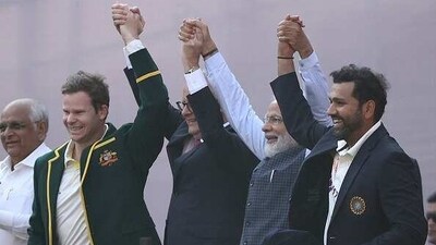 (From L to R) Steve Smith, Australian PM Anthony Albanese, Indian PM Narendra Modi, and Rohit Sharma (Getty)