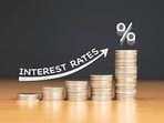 Every bank or financial institution that offers the fixed deposit facility sets its FD interest rates based on various internal and external factors.