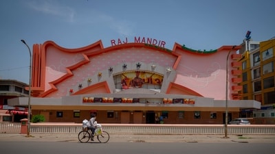 Among other distinct motifs he carried through his career, Namjoshi had a particular affection for five-pointed backlit stars. He loved the stars and used them almost like a subtle signature in many of his cinemas, including here on the facade of Raj Mandir.&nbsp; (Hemant Chaturvedi)