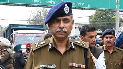 Chandigarh DGP Praveer Ranjan had received 12 stitches on the head due to the injuries caused by the tent collapse. (HT)