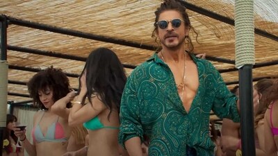 A poster of Shah Rukh Khan, from Pathaan, has him sporting a Kashmir-printed shawl design, on a casual shirt, with due credit to its Indian origin