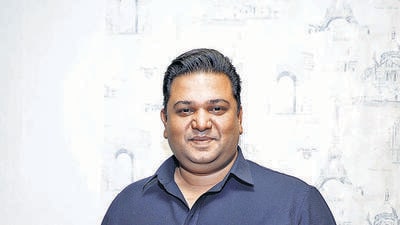 Pune, India - March 20, 2018: Vinay Aranha in Women's special event at lane no. 8, Forennte, Koregaon Park in Pune, India, on Tuesday, March 20, 2018. (Photo by Rahul Raut/HT PHOTO) Pune, India - March 20, 2018: Vinay Aranha in Women's special event at lane no. 8, Forennte, Koregaon Park in Pune, India, on Tuesday, March 20, 2018. (Photo by Rahul Raut/HT PHOTO)