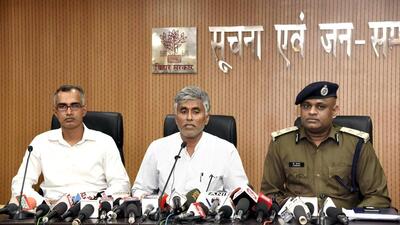 The team from Bihar, which had gone to Tamil Nadu to probe alleged attacks on migrants, addresses press upon return in Patna on Friday. (HT photo) The team from Bihar, which had gone to Tamil Nadu to probe alleged attacks on migrants, addresses press upon return in Patna on Friday. (HT photo)