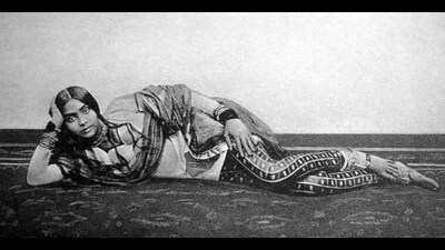 This could be Rongomala! A nautch girl during the rule of the East India Company. (Pictures From History/Universal /via Getty Images)