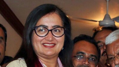 Mandya independent MP Sumalatha extends 'full support' to BJP Mandya independent MP Sumalatha extends 'full support' to BJP