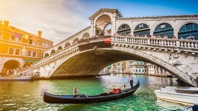 Venice, Italy: Venice is a stunningly beautiful city in northern Italy, known for its canals, gondolas, and stunning architecture. Couples can explore the city’s winding canals and explore the local culture, making it a perfect destination for a romantic getaway. (Unsplash) Venice, Italy: Venice is a stunningly beautiful city in northern Italy, known for its canals, gondolas, and stunning architecture. Couples can explore the city’s winding canals and explore the local culture, making it a perfect destination for a romantic getaway. (Unsplash)