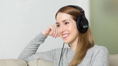 Relaxation techniques like acupuncture, music therapy, and ice massage during chemotherapy has effectively decreased chemotherapy-induced nausea and vomiting. Certain herbicides like Zingiber officinale - a form of ginger capsule - is also a plant-based option for chemotherapy-induced nausea and vomiting. (Pixabay) Relaxation techniques like acupuncture, music therapy, and ice massage during chemotherapy has effectively decreased chemotherapy-induced nausea and vomiting. Certain herbicides like Zingiber officinale - a form of ginger capsule - is also a plant-based option for chemotherapy-induced nausea and vomiting. (Pixabay)