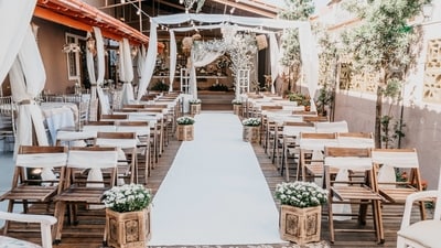 Whether you're going for a classic, romantic feel or a bold and modern look, there are endless theme wedding décor options to choose from. (Unsplash) Whether you're going for a classic, romantic feel or a bold and modern look, there are endless theme wedding décor options to choose from. (Unsplash)