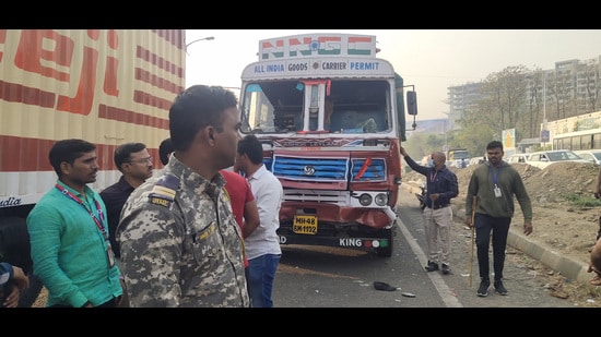 A total of 25 persons on their way to commemorate the birth anniversary of Chhatrapati Shivaji Maharaj were injured after a tempo ferrying some of them was hit by a truck in Maharashtra’s Pune district on Friday (HT PHOTO)