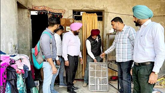 Team of Ludhiana health department during dengue awareness drive in Ludhiana on Friday. (HT photo)