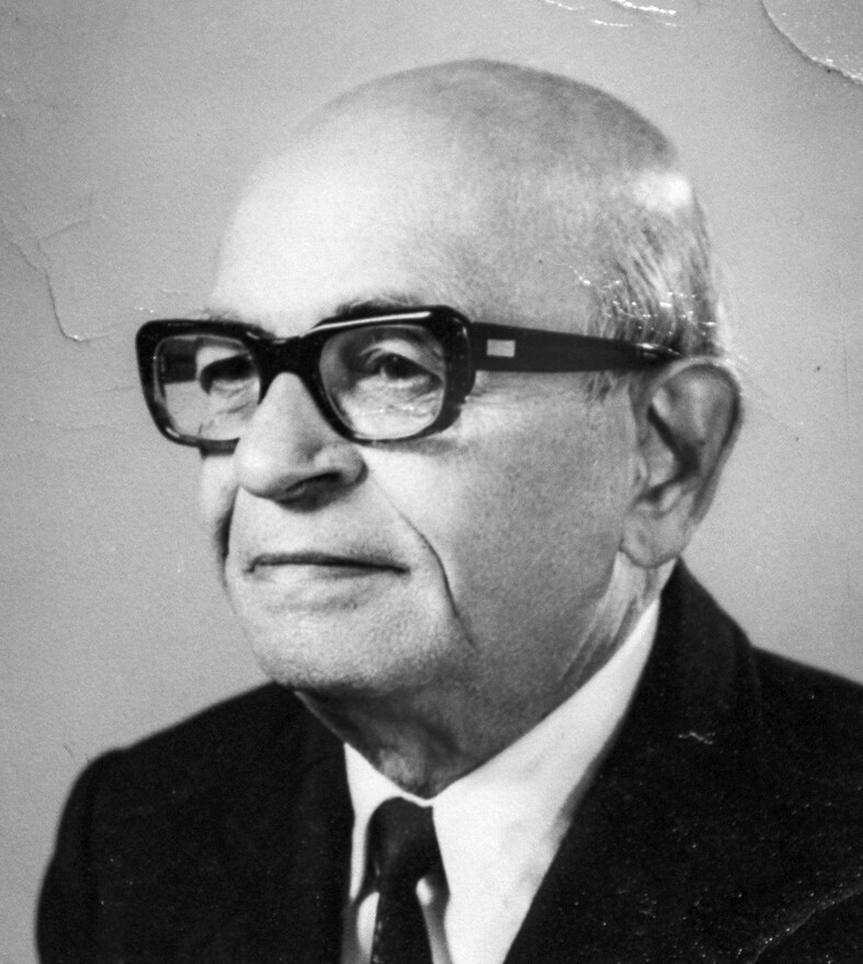 Waman Moreshwar Namjoshi was born in Ratnagiri, in 1907, to a school teacher and a homemaker. Waman Moreshwar Namjoshi was born in Ratnagiri, in 1907, to a school teacher and a homemaker.