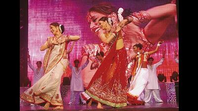 Aishwarya Rai Bachchan and Madhuri Dixit perform to Dola Re, from the 2002 film Devdas, in LA, during the Unforgettable Tour of 2008. (HT ARCHIVES) Aishwarya Rai Bachchan and Madhuri Dixit perform to Dola Re, from the 2002 film Devdas, in LA, during the Unforgettable Tour of 2008. (HT ARCHIVES)