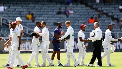 South Africa started day four on 287 for seven with Bavuma seeking to record a maiden Test double-century having reached three figures for only the second time in his 56-match career. (REUTERS)