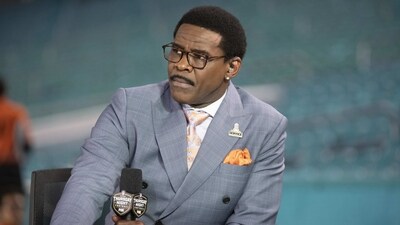 NFL Network analyst Michael Irvin speaks on air during the NFL Network's NFL GameDay Kickoff broadcast. (AP)