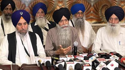 Panthic bodies and activists, led by former militant leader and Sikh Students Federation president Daljit Singh Bittu, addressing a press conference in Amritsar on Saturday. (SAMEER SEHGAL/HT) Panthic bodies and activists, led by former militant leader and Sikh Students Federation president Daljit Singh Bittu, addressing a press conference in Amritsar on Saturday. (SAMEER SEHGAL/HT)